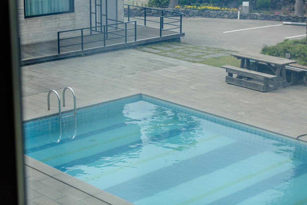 Lunamar Pension 済州市 エクステリア 写真